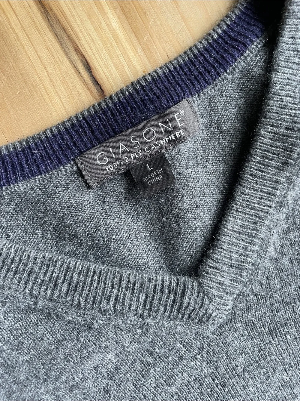 Giasone 100% 2Ply Cashmere Men's Grey V-Neck Striped Sweater